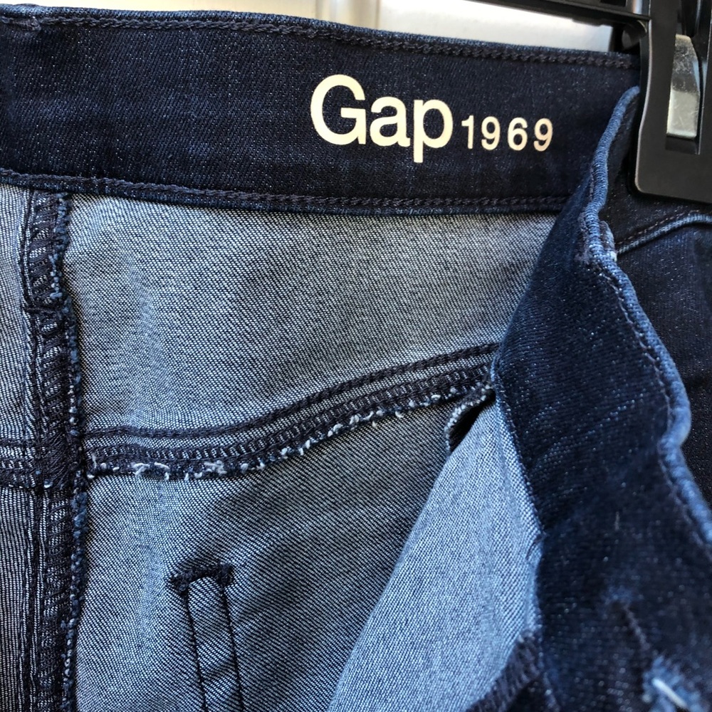 Gap Resolution Jeans - Picture 9 of 11